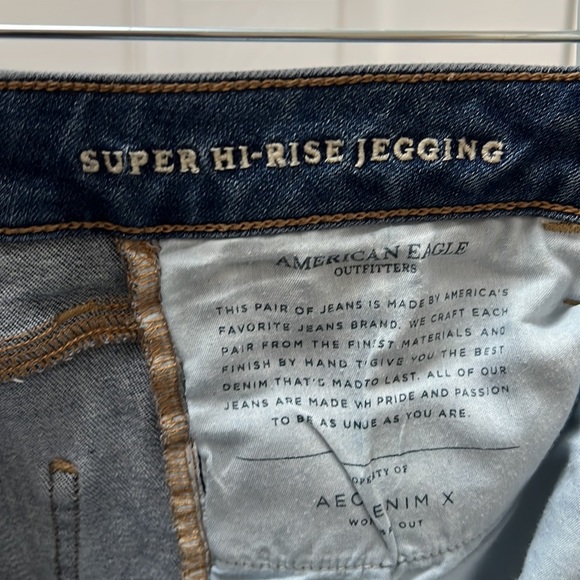 American Eagle Stretch, Super Hi-Rise Jegging. - Picture 3 of 5